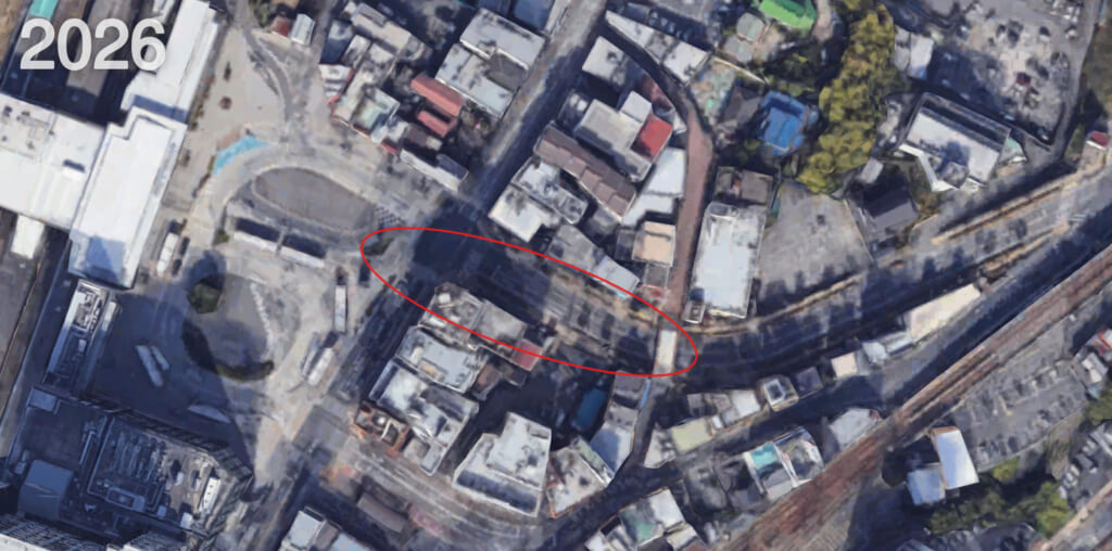 2026年・成田市花崎町 市役所通りと千葉交通京成成田駅前ビル周辺の上空写真｜現存